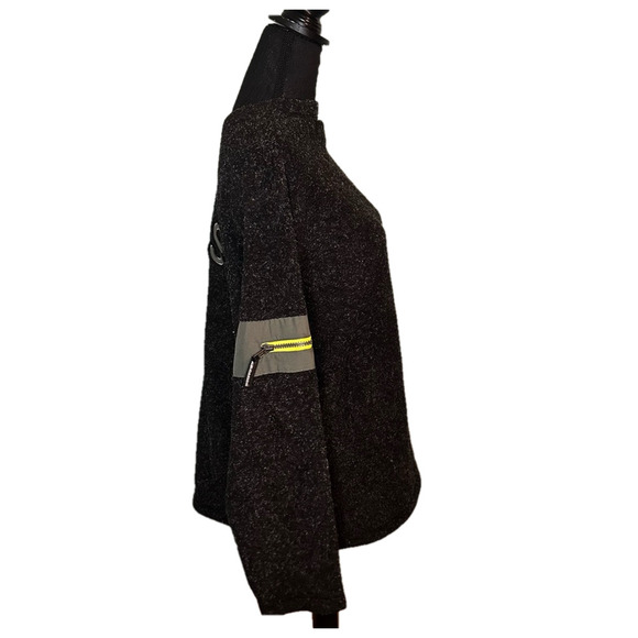 Guess Fleece Sweatshirt G.J – Cozy, Stylish, Everyday Wear - Picture 8 of 8